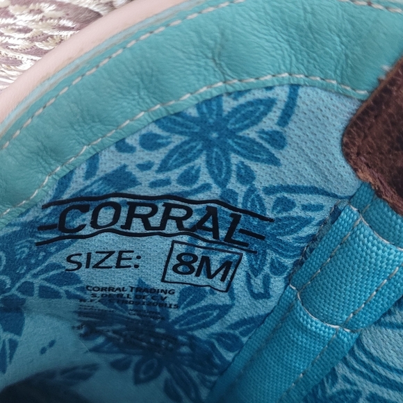 Corral Brown and Cream Embroidered Cowgirl Boots, Size 8 - Picture 8 of 10